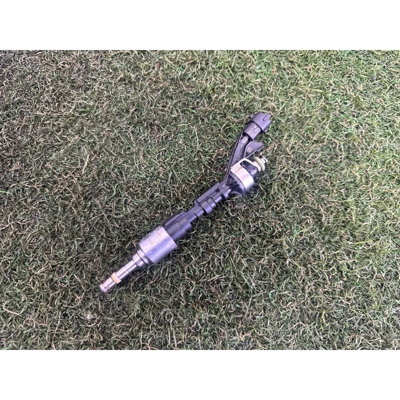 Форсунка топливная (топливная система) LAND ROVER Range Rover L405 2016 5.0 LR105439