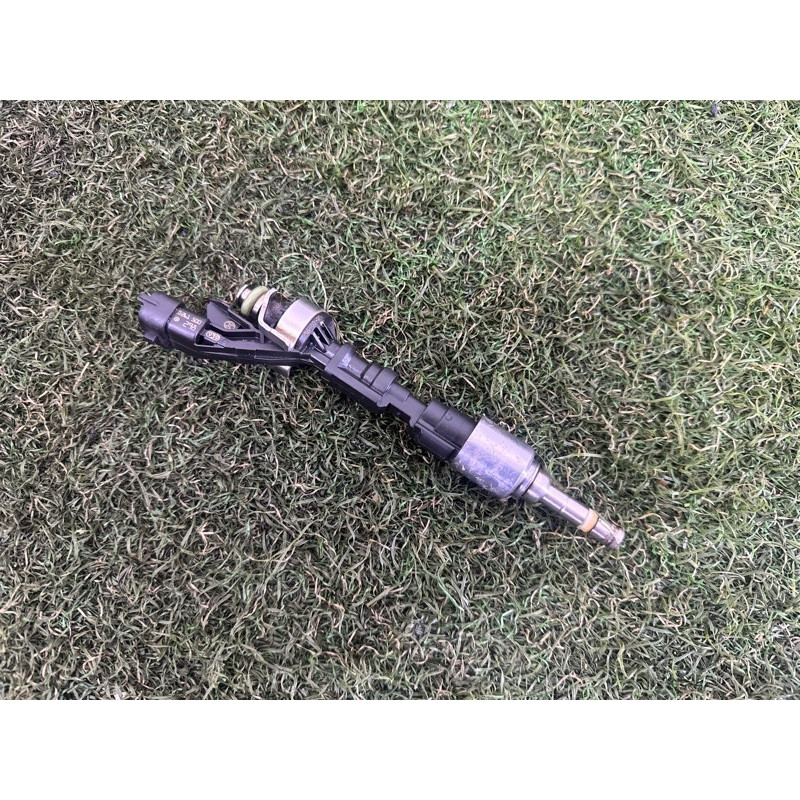 Форсунка топливная (топливная система) LAND ROVER Range Rover L405 2016 5.0 LR105439