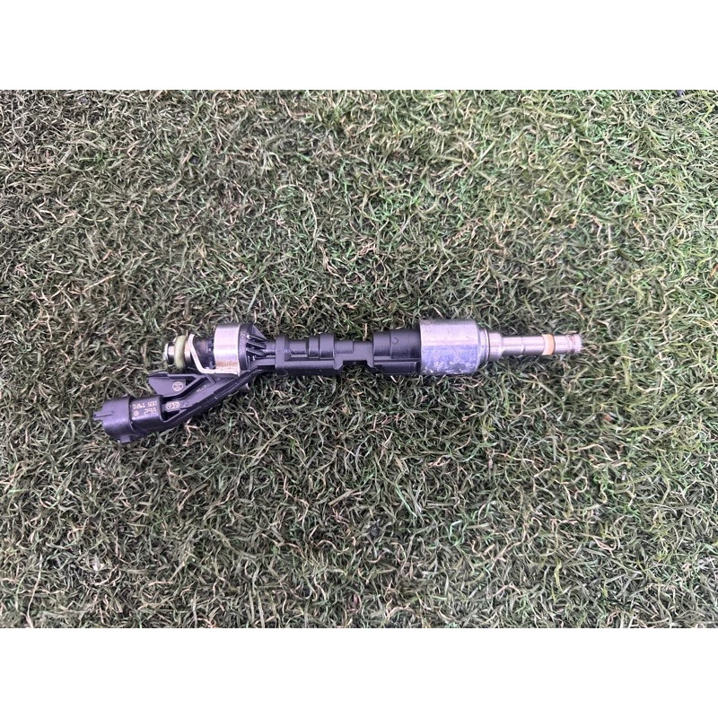 Форсунка топливная (топливная система) LAND ROVER Range Rover L405 2016 5.0 LR105439