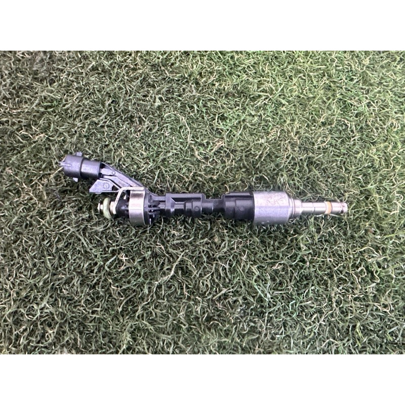 Форсунка топливная (топливная система) LAND ROVER Range Rover L405 2016 5.0 LR105439