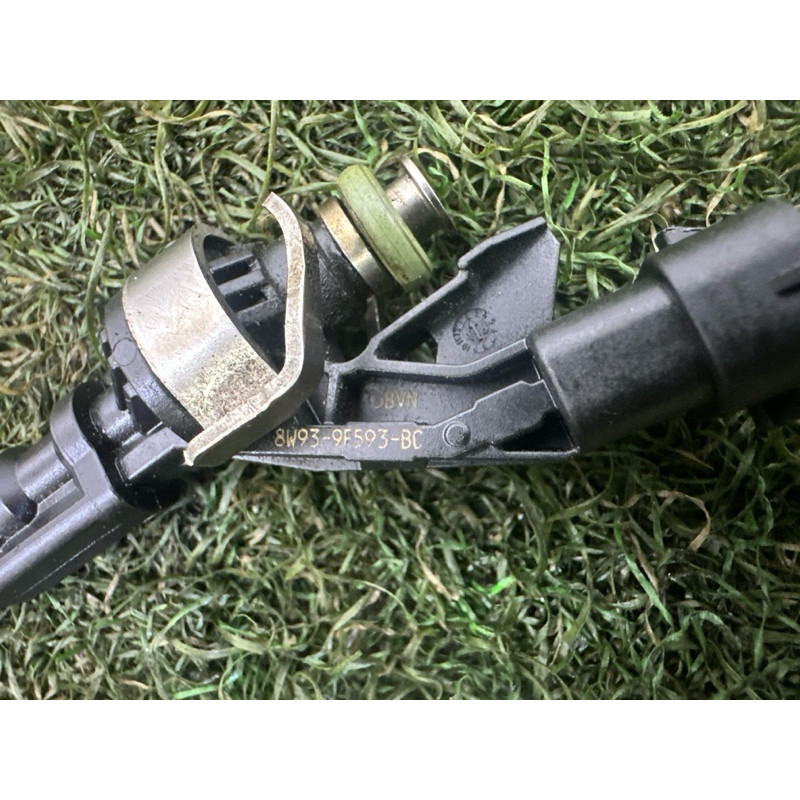 Форсунка топливная (топливная система) LAND ROVER Range Rover L405 2016 5.0 LR105439