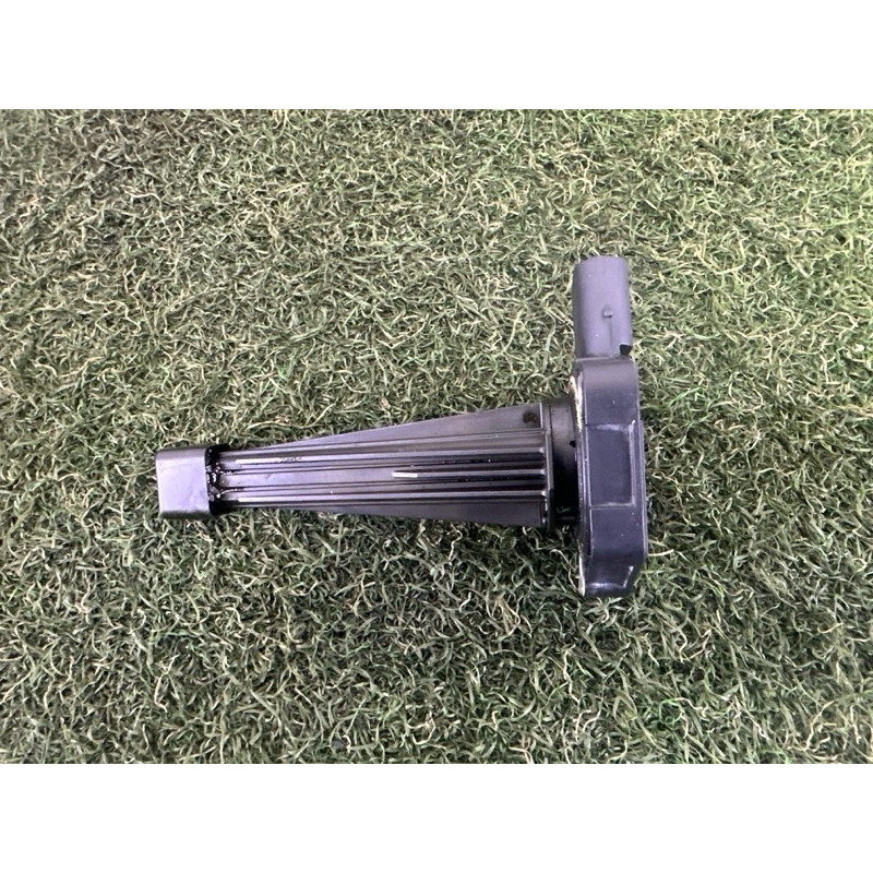 Датчик уровня масла (электрика двигателя) LAND ROVER Range Rover L405 2016 5.0 LR012640