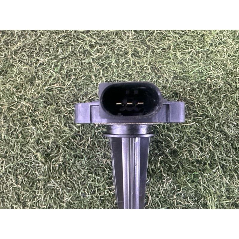 Датчик уровня масла (электрика двигателя) LAND ROVER Range Rover L405 2016 5.0 LR012640