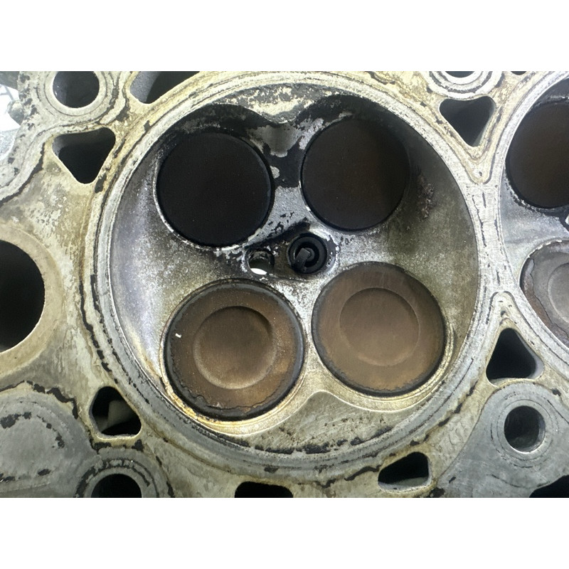 Головка блока цилиндров (двигатель и элементы) LAND ROVER Range Rover L405 2016 5.0 LR101117