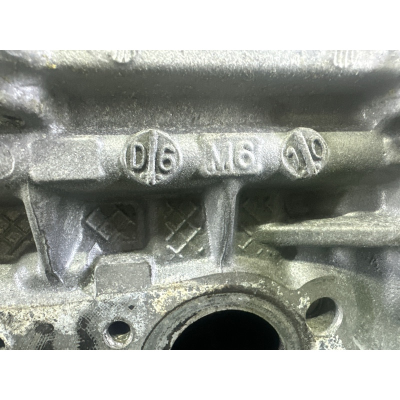 Головка блока цилиндров (двигатель и элементы) LAND ROVER Range Rover L405 2016 5.0 LR101117