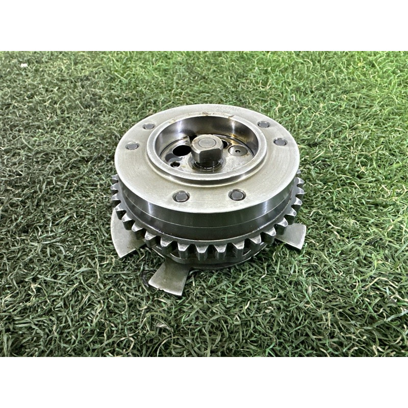 Регулятор фаз газораспределения (двигатель и элементы) LAND ROVER Range Rover L405 2016 5.0 LR060396