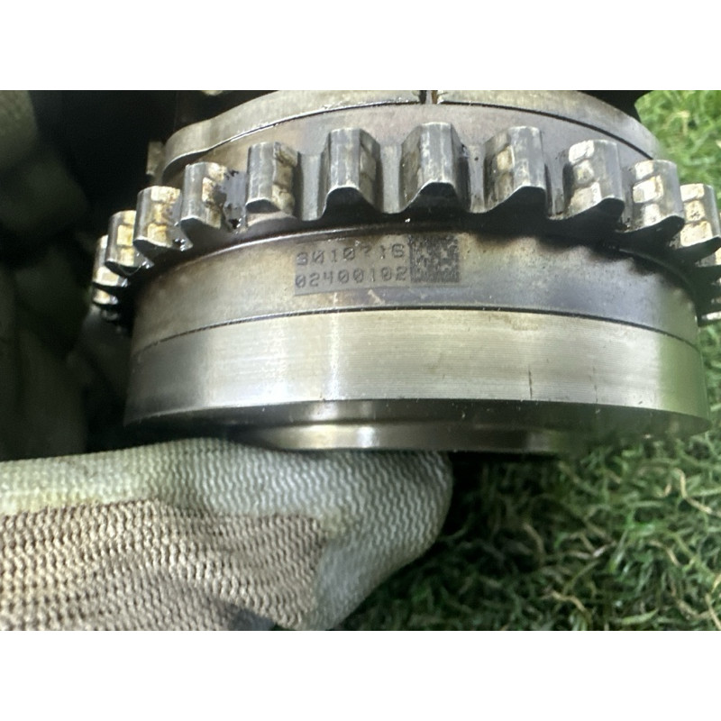 Регулятор фаз газораспределения (двигатель и элементы) LAND ROVER Range Rover L405 2016 5.0 LR060396