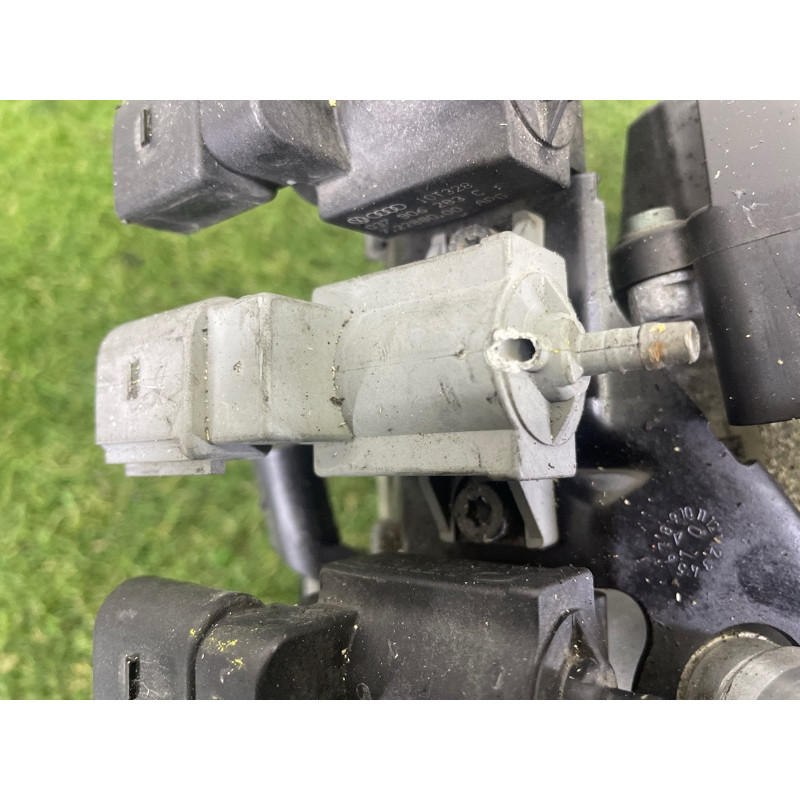 Компресор ДВЗ (подача палива) AUDI Q7 4L 2011 3.0 TFSi 06E145601AN