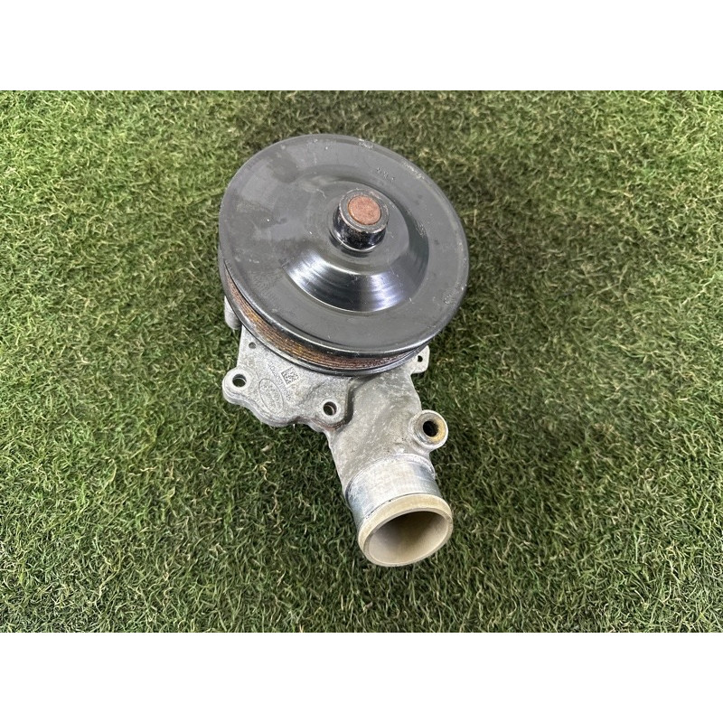 Помпа (система охлаждения) LAND ROVER Range Rover L405 2016 5.0 LR073711