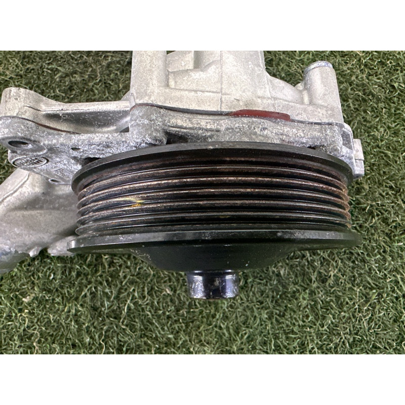 Помпа (система охлаждения) LAND ROVER Range Rover L405 2016 5.0 LR073711