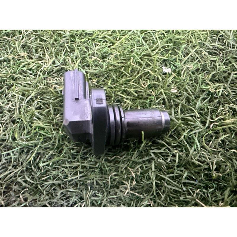 Датчик положения распредвала (электрика двигателя) LAND ROVER Range Rover L405 2016 5.0 LR014372