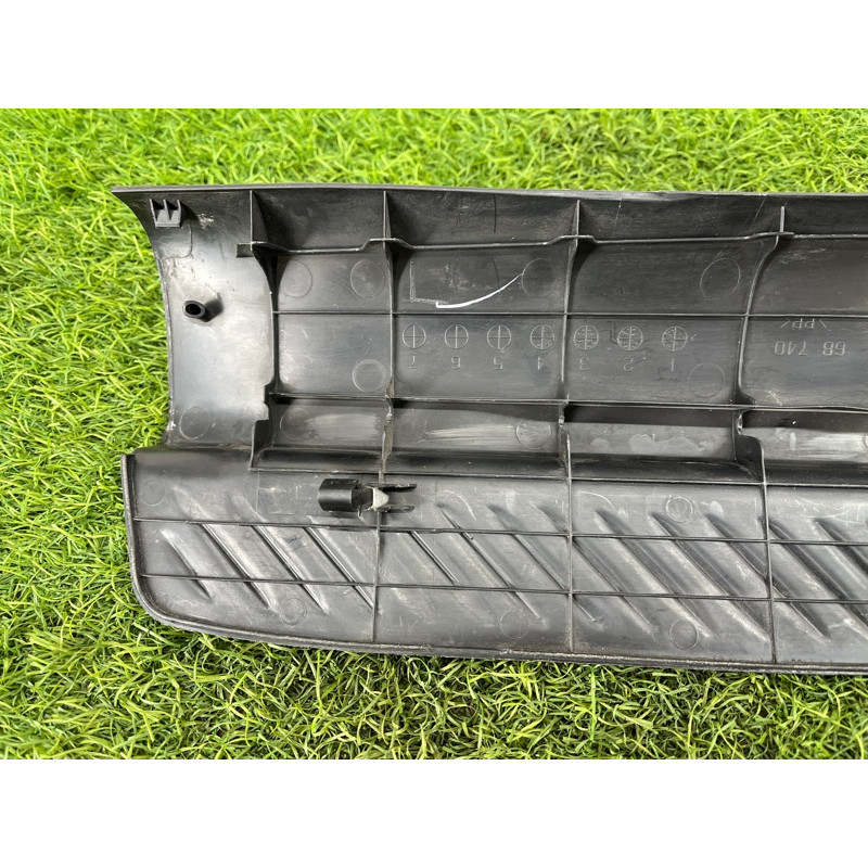 Накладка на порог (кузов и элементы) Mazda 6 GG 2002 2.0 RF5 GJ6A68740