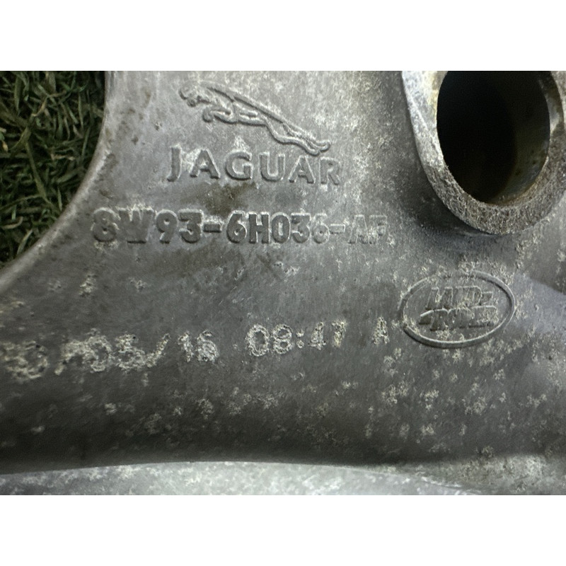 Крышка гбц (двигатель и элементы) LAND ROVER Range Rover L405 2016 5.0 LR011216