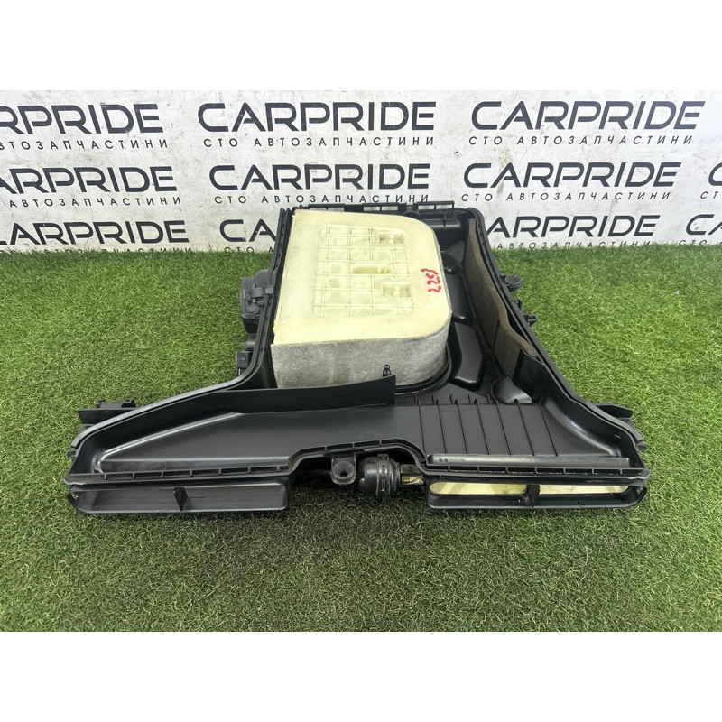 Корпус воздушного фильтра (впускная система) AUDI Q7 4M 2017 2.0 TFSI 4M0133837B