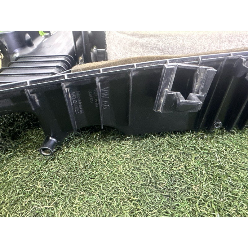 Корпус воздушного фильтра (впускная система) AUDI Q7 4M 2017 2.0 TFSI 4M0133837B