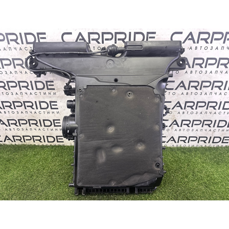 Корпус воздушного фильтра (впускная система) AUDI Q7 4M 2017 2.0 TFSI 4M0133837B