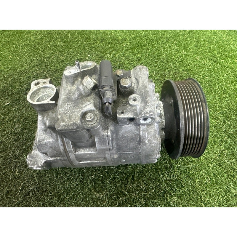 Компрессор кондиционера (отопление и кондиционирование) Volkswagen Touareg NF 2013 3.6 7P0820803E