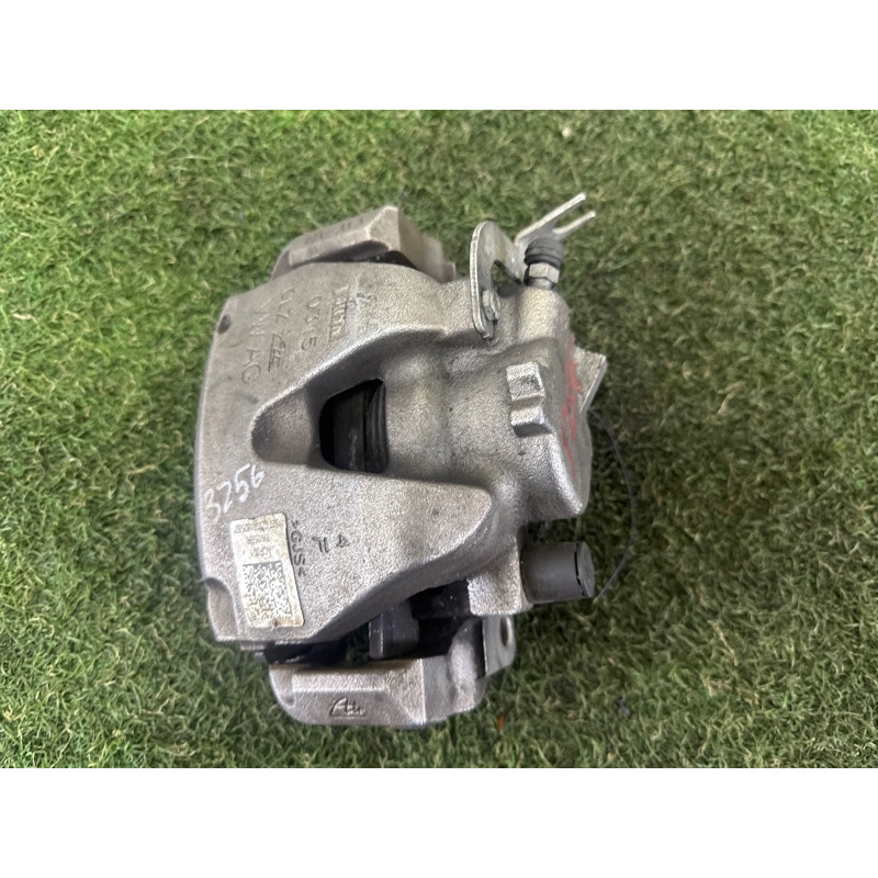 Суппорт тормозной (тормозная система) AUDI A4 B9 2017 2.0 TFSI 8W0615123