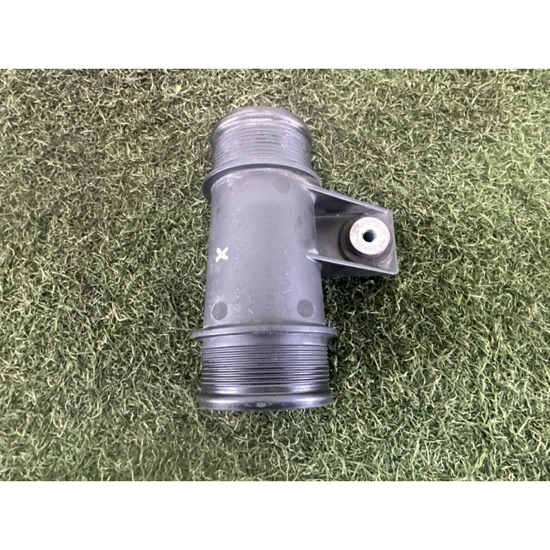 Фланец патрубка интеркулера (впускная система) AUDI Q7 4M 2017 2.0 TFSI 4M0145762B