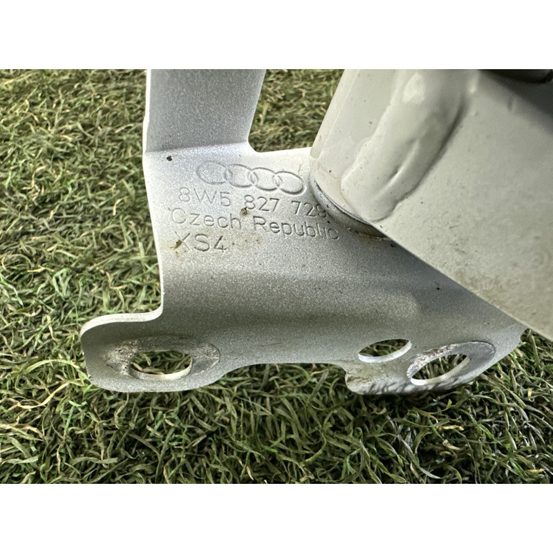 Петля багажника (кузов и элементы) AUDI A4 B9 2017 2.0 TFSI 8W5827301A