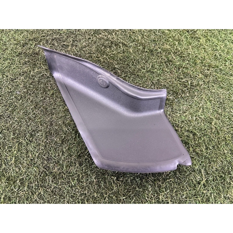 Накладка фонаря заднего (кузов и элементы) LAND ROVER Range Rover L405 2016 5.0 LR077621