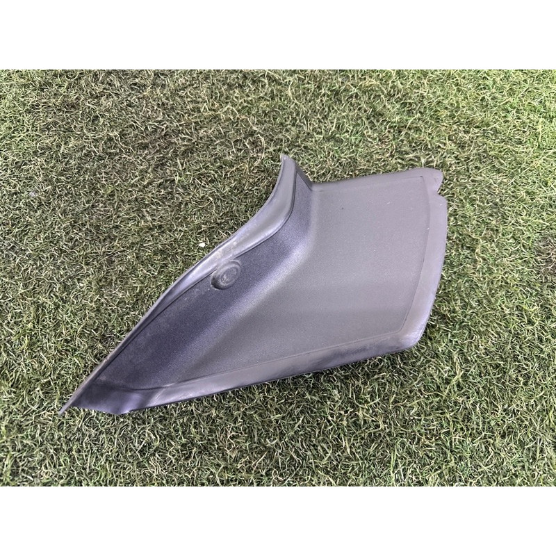 Накладка фонаря заднего (кузов и элементы) LAND ROVER Range Rover L405 2016 5.0 LR077621