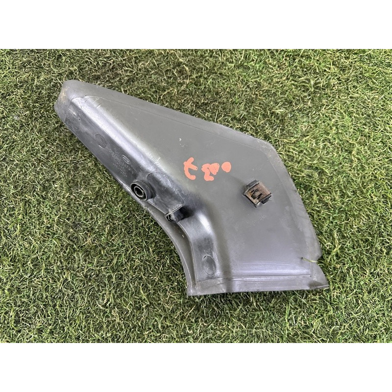 Накладка фонаря заднего (кузов и элементы) LAND ROVER Range Rover L405 2016 5.0 LR077621