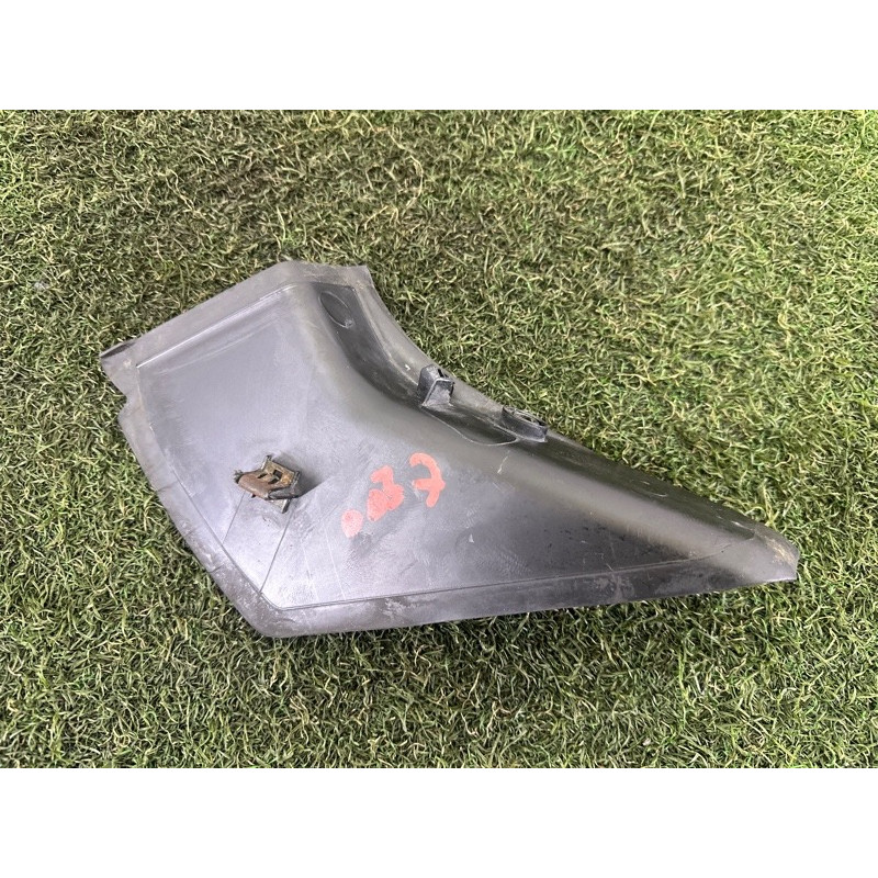 Накладка фонаря заднего (кузов и элементы) LAND ROVER Range Rover L405 2016 5.0 LR077621