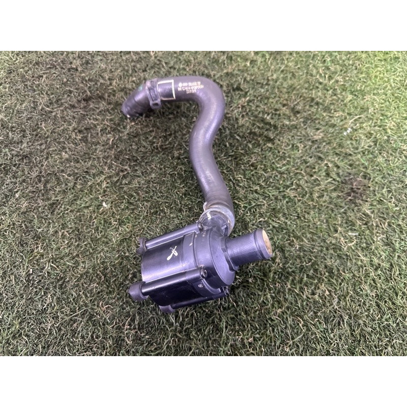 Помпа электрическая (электрика) AUDI A4 B9 2017 2.0 TFSI 06H121601N