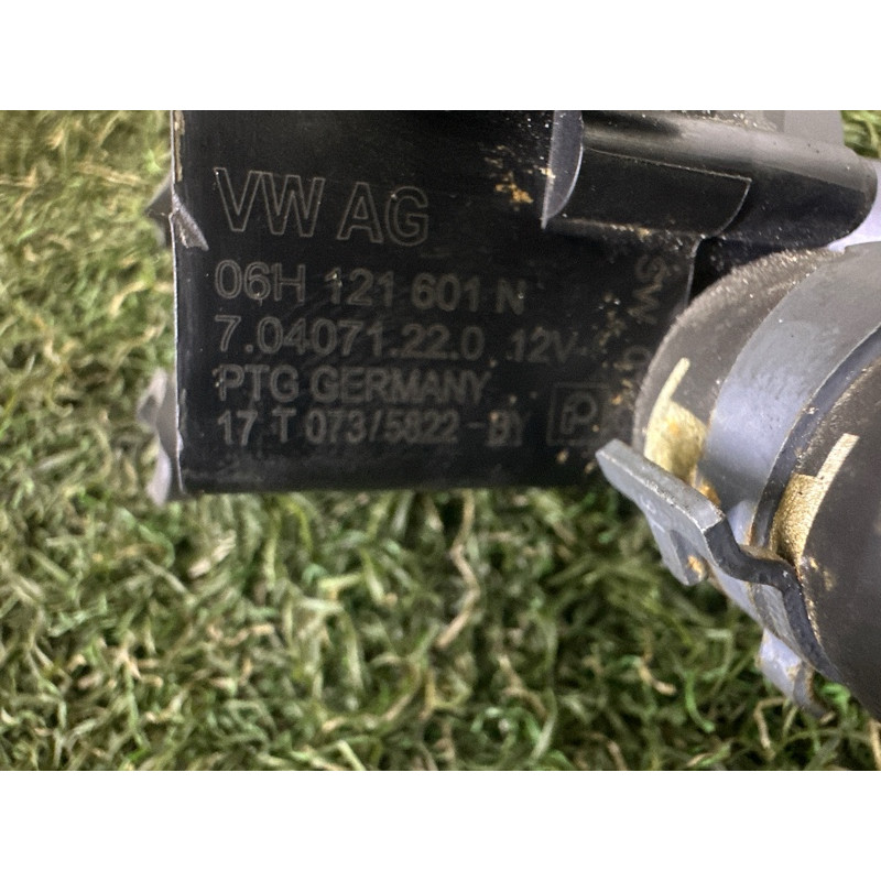 Помпа электрическая (электрика) AUDI A4 B9 2017 2.0 TFSI 06H121601N