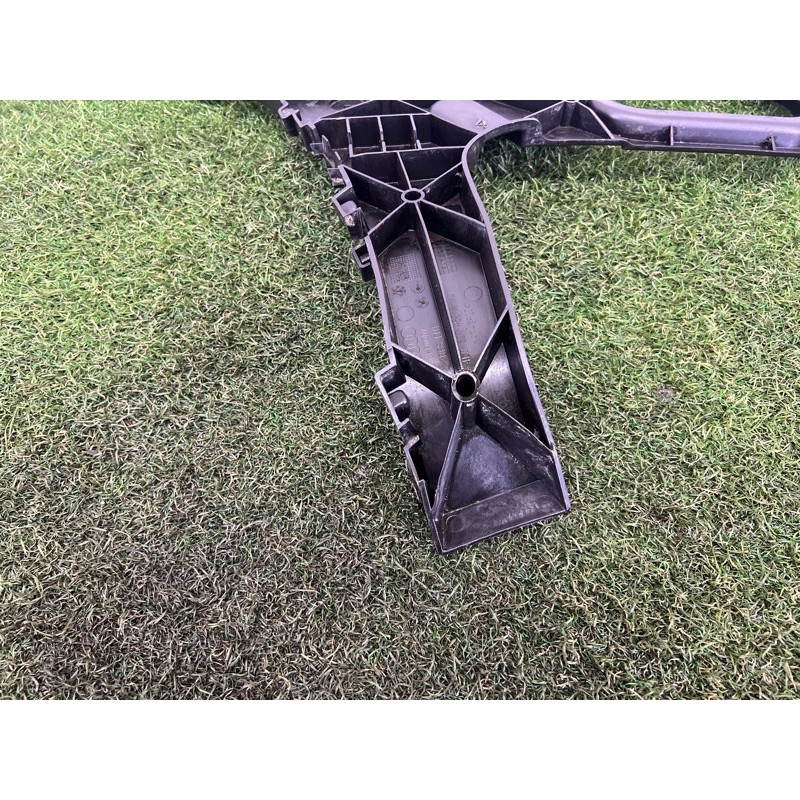 Крепление бампера (кузов и элементы) AUDI Q7 4L 2014 3.0 TFSi CTWB 4L0807453A