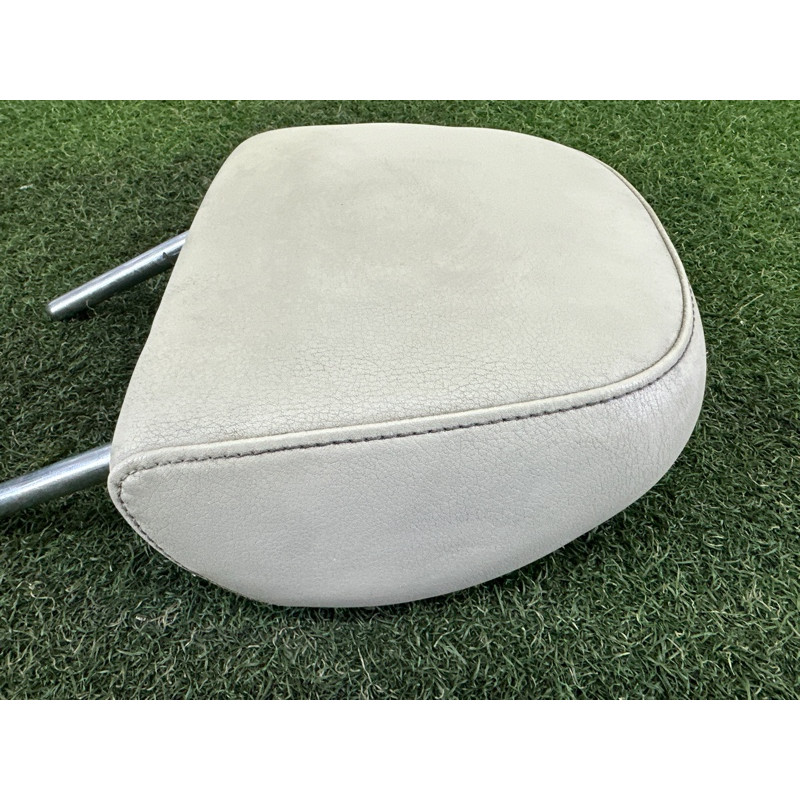 Подголовник (салон) AUDI A4 B8 2012 2.0 CAEB 8K0881921BN18