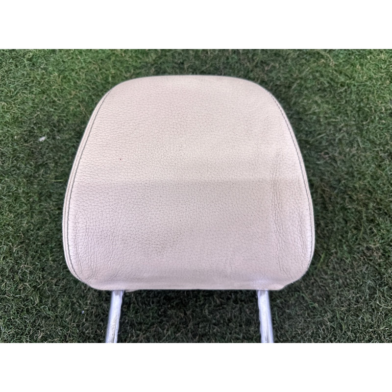 Подголовник (салон) BMW X1 F48 2016 2.0 B46B20 52107441277