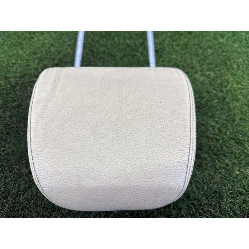 Подголовник (салон) BMW X1 F48 2016 2.0 B46B20 52107441277