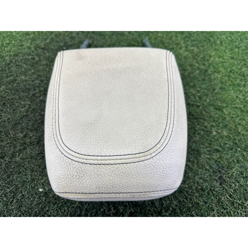 Подголовник (салон) BMW X1 F48 2016 2.0 B46B20 52107441277