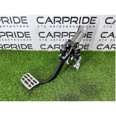 Педаль тормоза с кронштейном