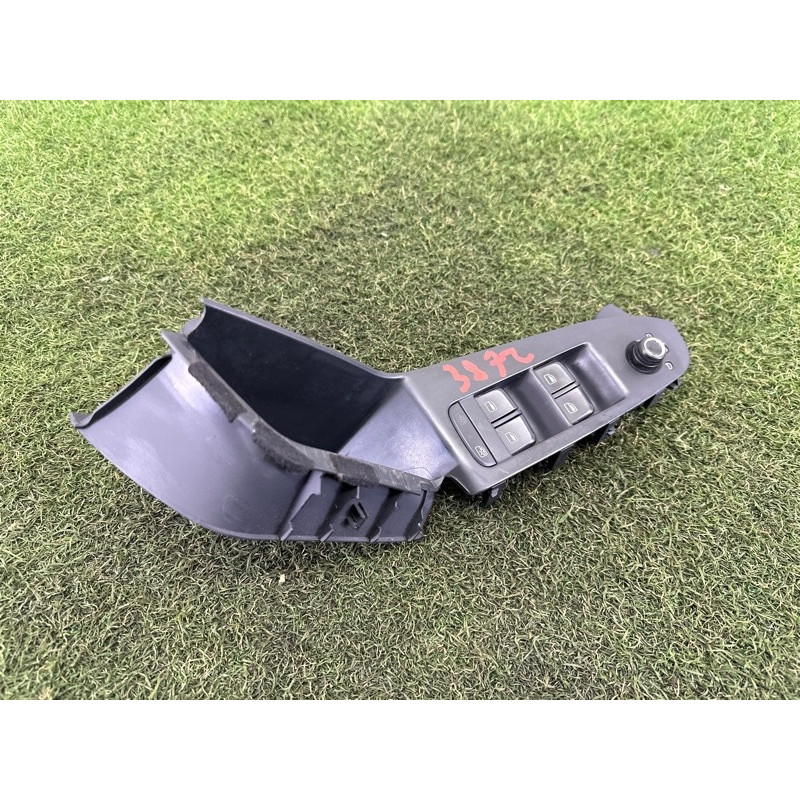 Блок кнопок стеклоподъемников (электрика / кнопки) AUDI A4 B8 2010 2.0 CAEB 8K0959851DV10