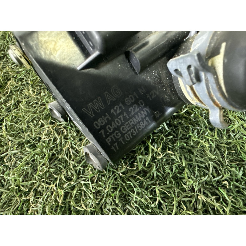 Помпа электрическая (электрика) AUDI A4 B9 2017 2.0 TFSI 06H121601N