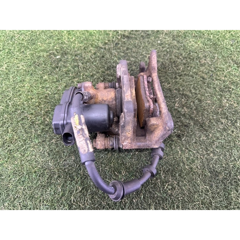 Суппорт тормозной (тормозная система) AUDI A4 B8 2013 2.0 TFSI 8K0615403E