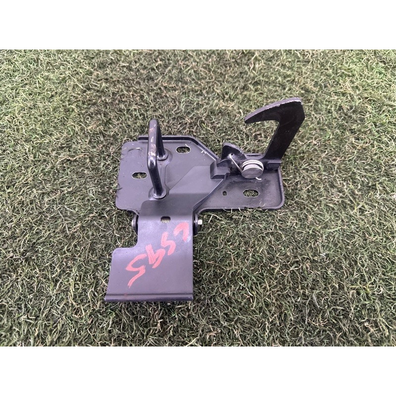 Ответная часть замка капота (кузов и элементы) AUDI Q7 4L 2011 3.0 TFSi 4L0823480A