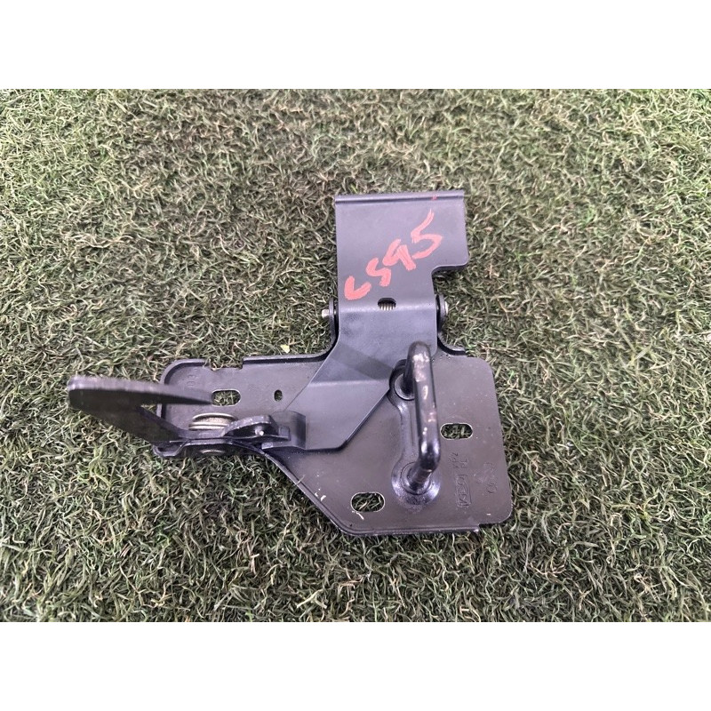 Ответная часть замка капота (кузов и элементы) AUDI Q7 4L 2011 3.0 TFSi 4L0823480A