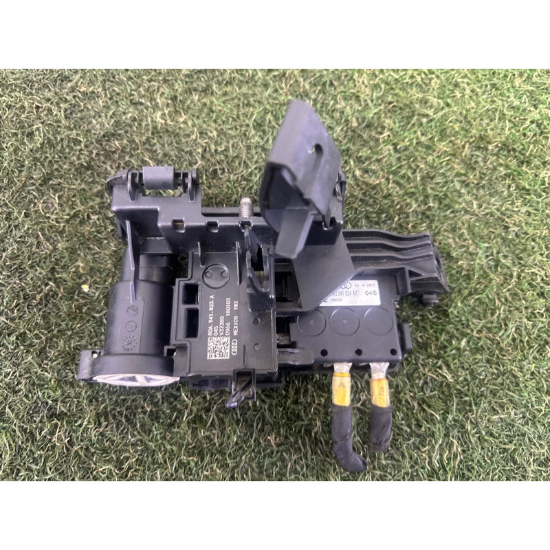 Распределитель B+, многоф. (электрика) AUDI Q5 FY 2018 2.0 DAYB 8W0941824AK