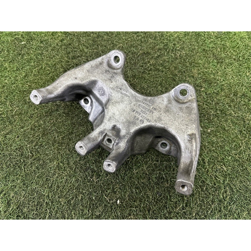 Кронштейн КПП (трансмиссия) BMW 7-series F01 2011 3.0 N54 22326777611