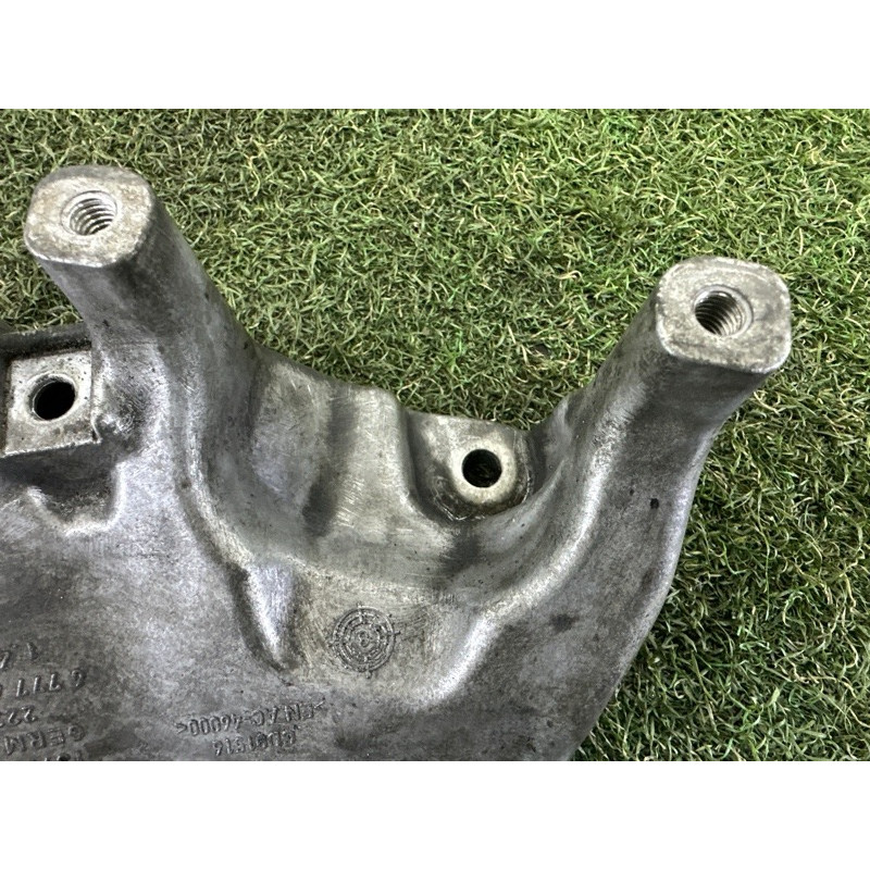 Кронштейн КПП (трансмиссия) BMW 7-series F01 2011 3.0 N54 22326777611