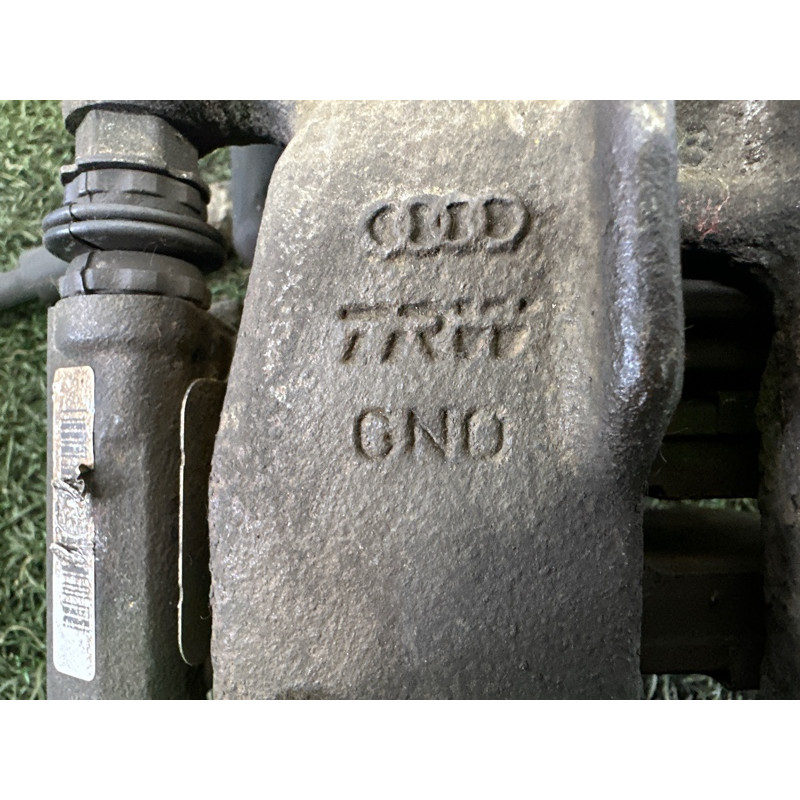 Суппорт тормозной (тормозная система) AUDI Q5 8R 2010 3.2 CALB 8K0615404B