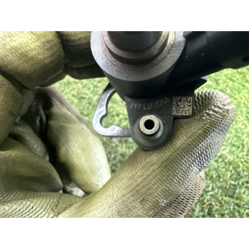 Форсунка топливная (топливная система) LAND ROVER RANGE ROVER Sport L494 2016 3.0 Diesel LR078606