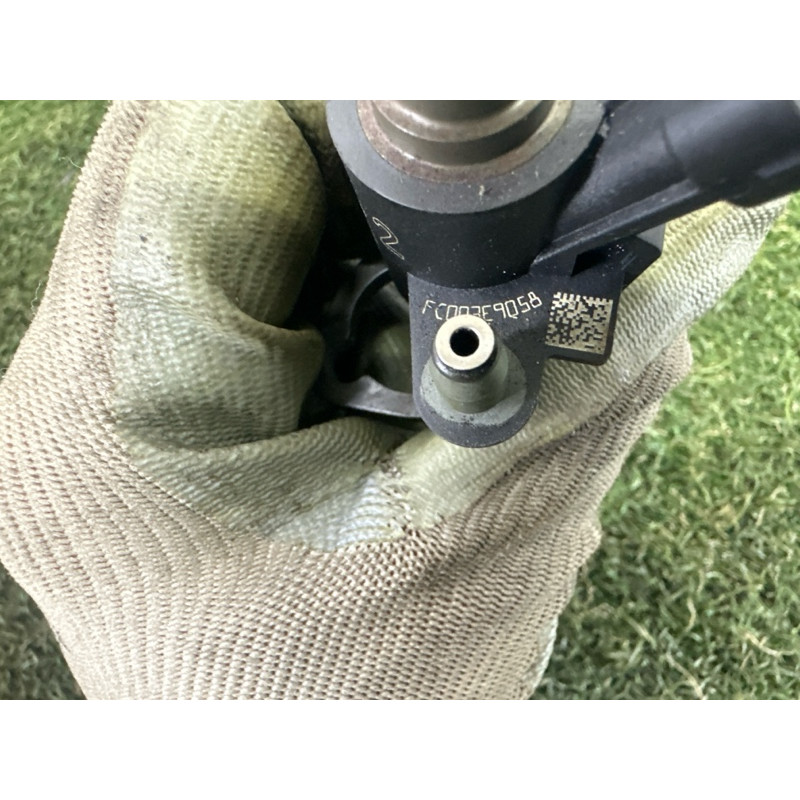 Форсунка топливная (топливная система) LAND ROVER RANGE ROVER Sport L494 2016 3.0 Diesel LR078606