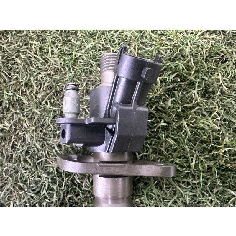 Форсунка топливная (топливная система) LAND ROVER RANGE ROVER Sport L494 2016 3.0 Diesel LR078606