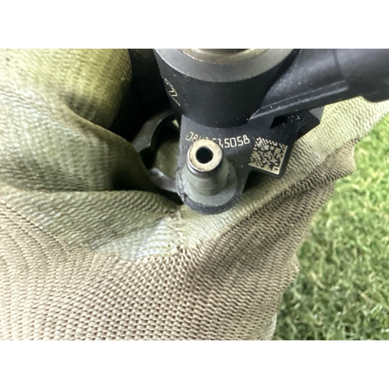 Форсунка топливная (топливная система) LAND ROVER RANGE ROVER Sport L494 2016 3.0 Diesel LR078606