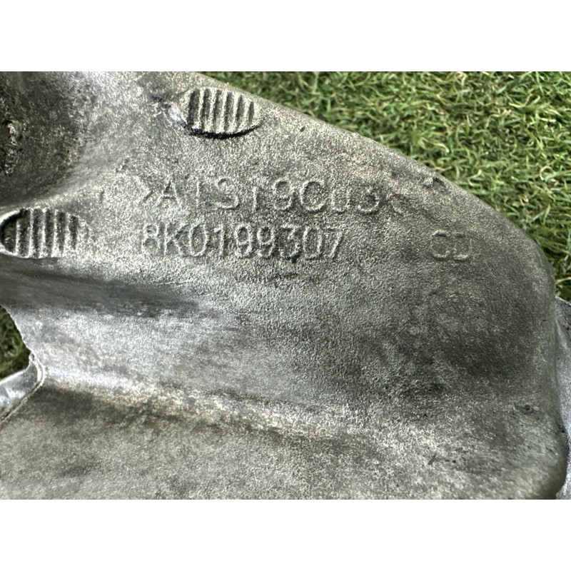 Кронштейн подушки двигателя (кронштейны двигателя) AUDI A4 B8 2010 2.0 CAEB 8K0199307CC